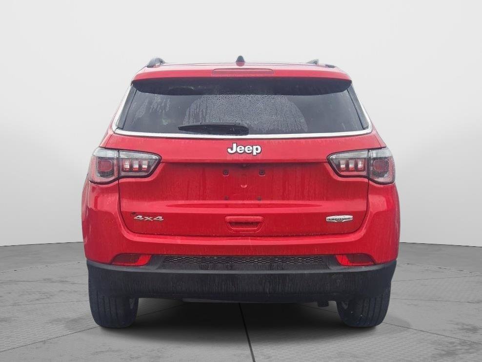 Used 2018 Jeep Compass Latitude w/ Popular Equipment Group image 10