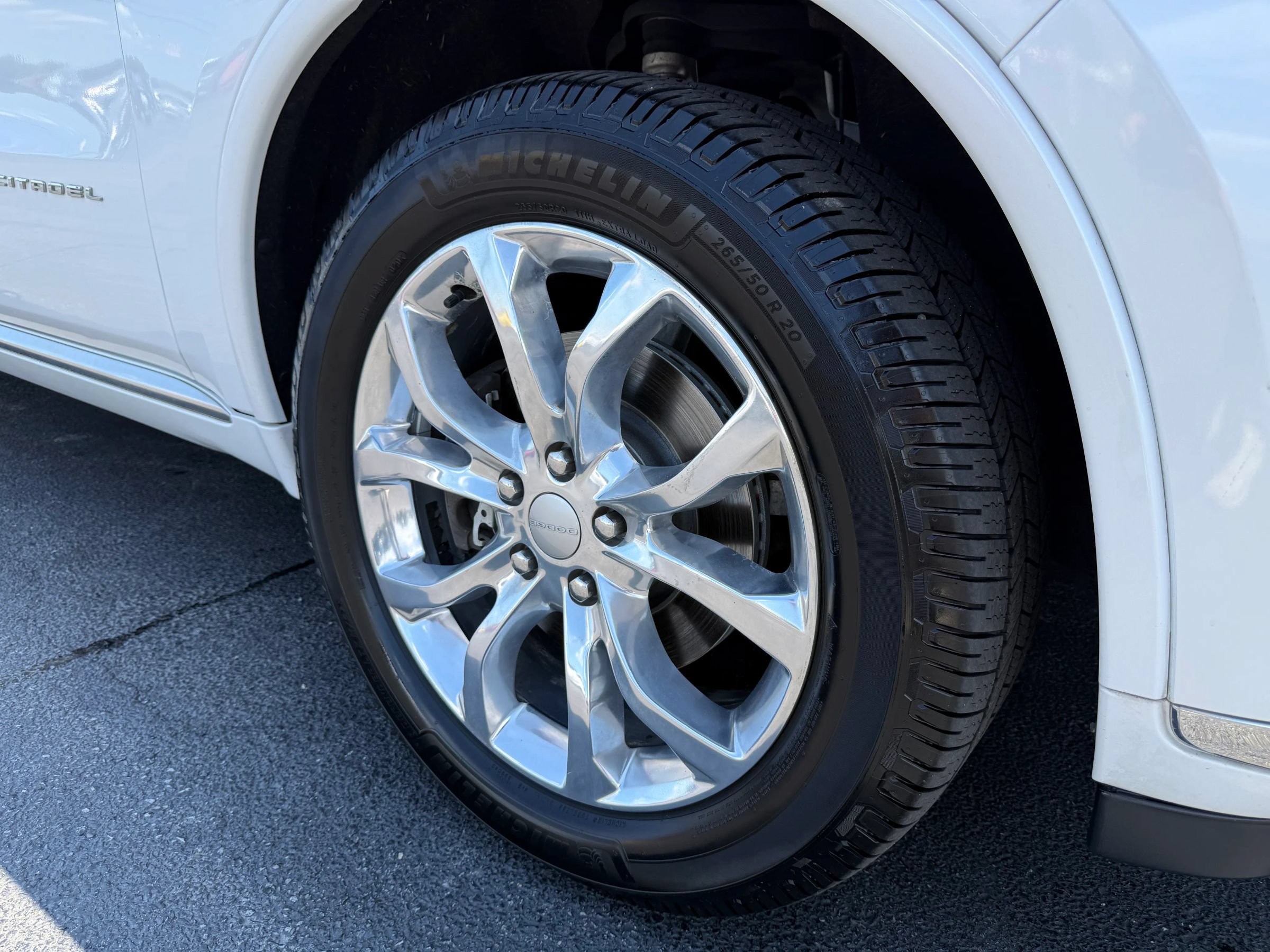 Used 2017 Dodge Durango Citadel w/ Technology Group AWD/4WD image 16