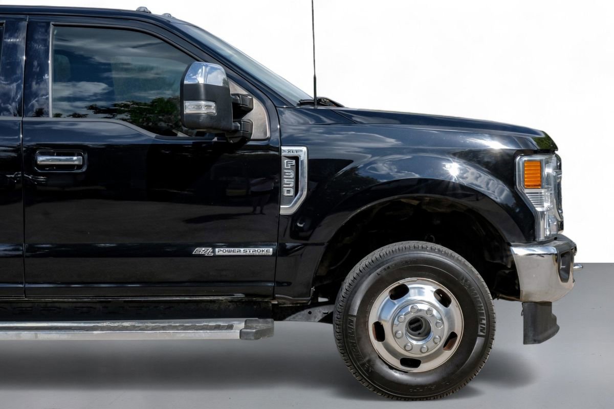 Used 2022 Ford F350 XLT w/ XLT Premium Package image 7