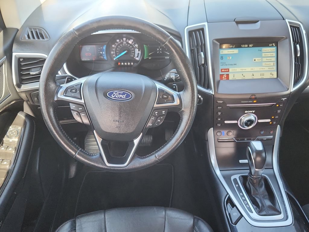 Used 2018 Ford Edge Titanium w/ Equipment Group 301A AWD/4WD image 10