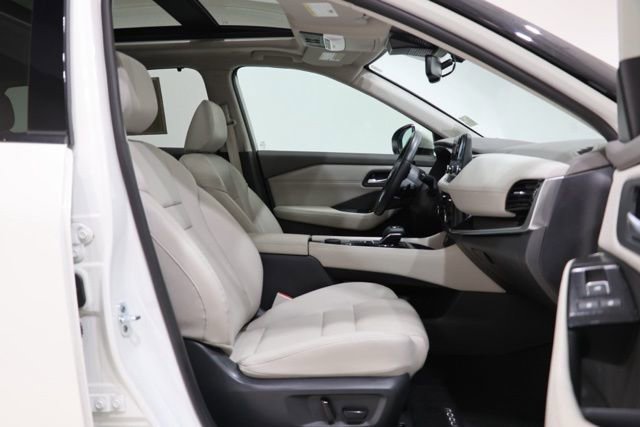 Used 2023 Nissan Rogue SL w/ SL Premium Package image 36