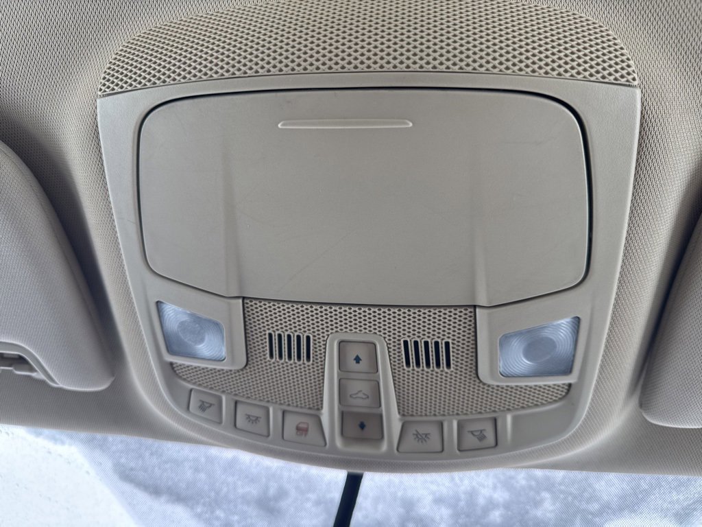 Used 2014 Ford Fusion SE w/ Equipment Group 202A image 17