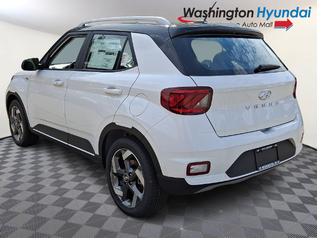 New 2026 Hyundai Venue SEL FWD image 4