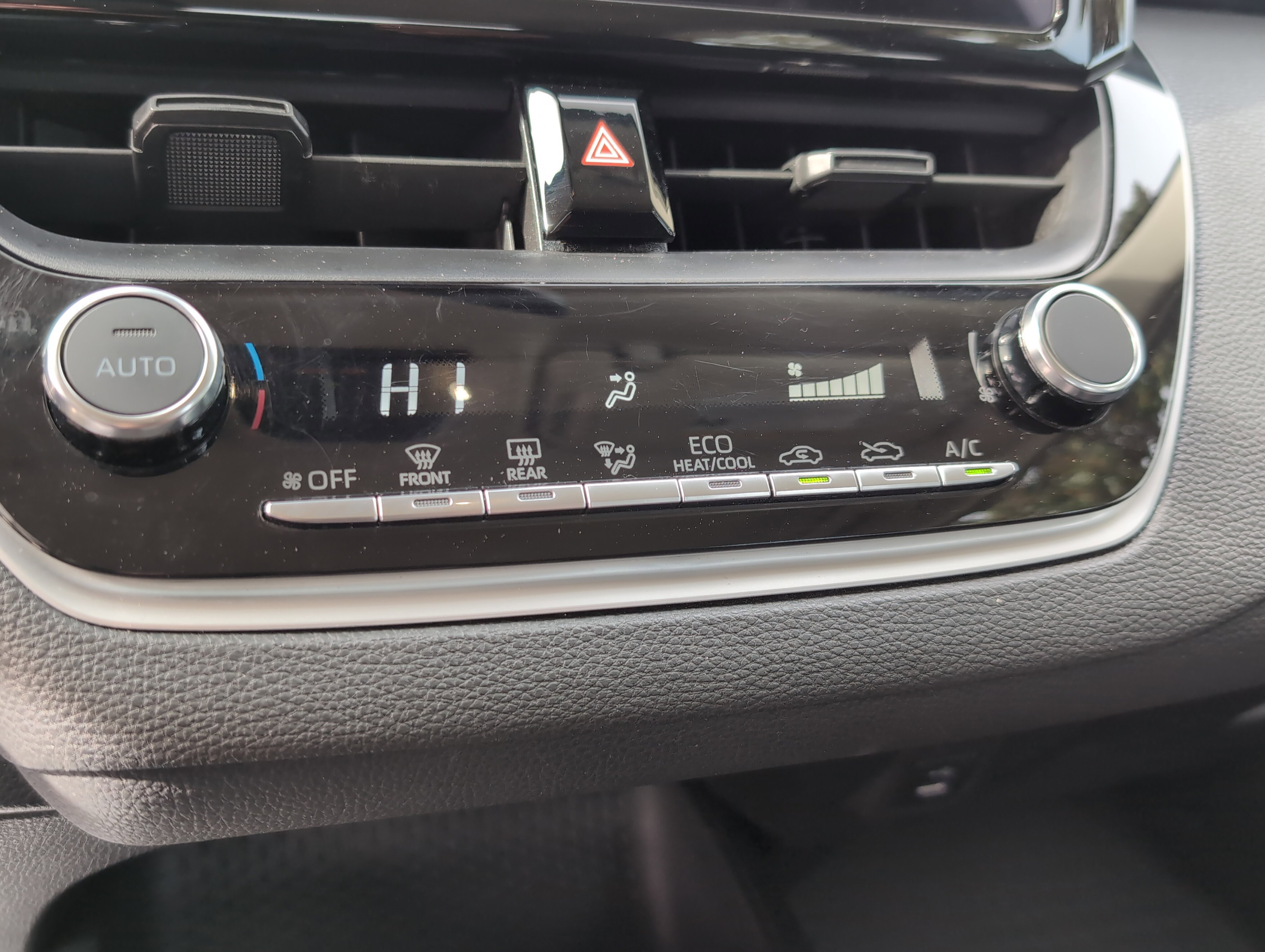 Certified 2024 Toyota Corolla LE FWD image 39