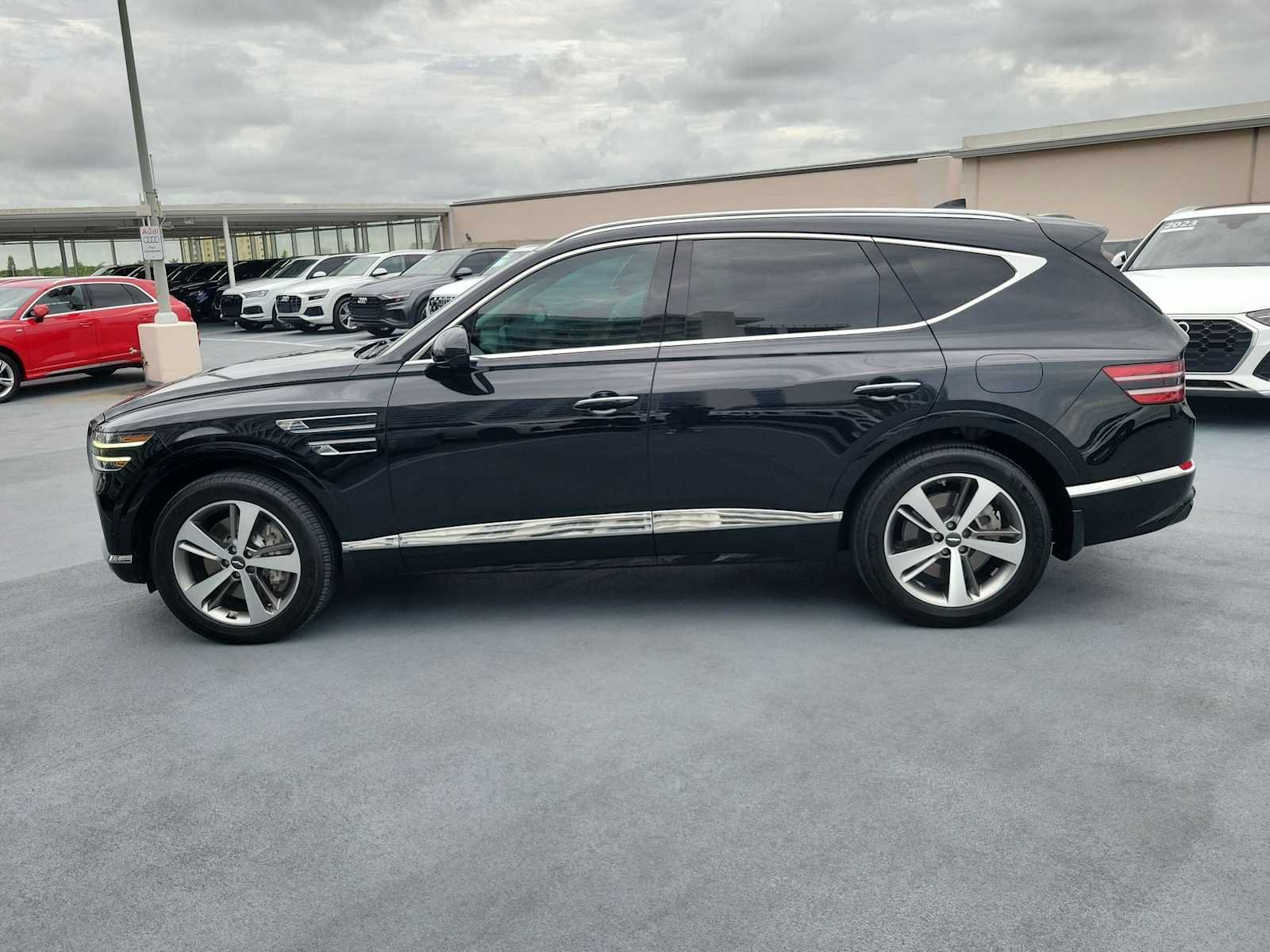 Used 2021 Genesis GV80 3.5T w/ Advanced Package 06 AWD/4WD image 3