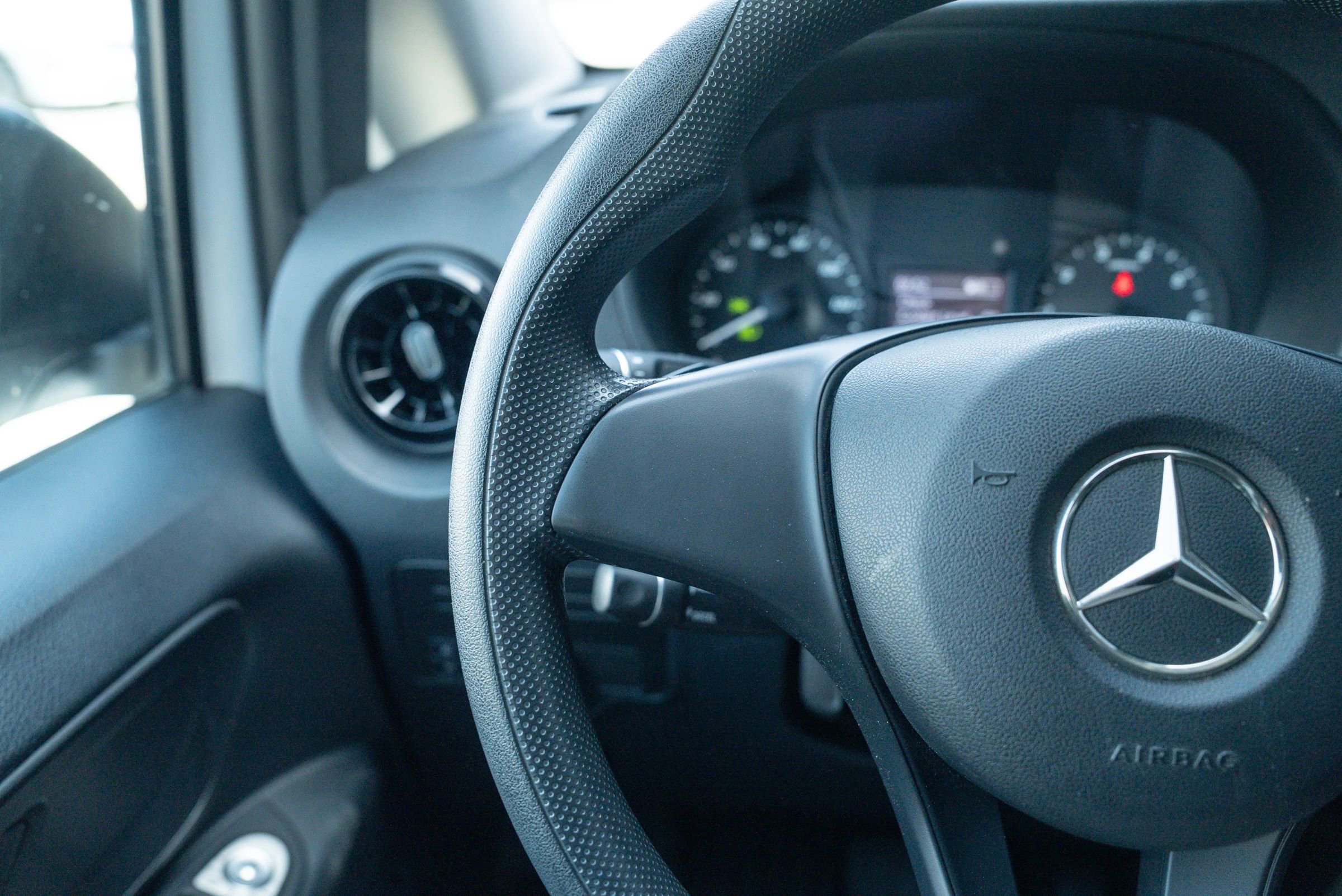 Used 2022 Mercedes-Benz Metris image 22