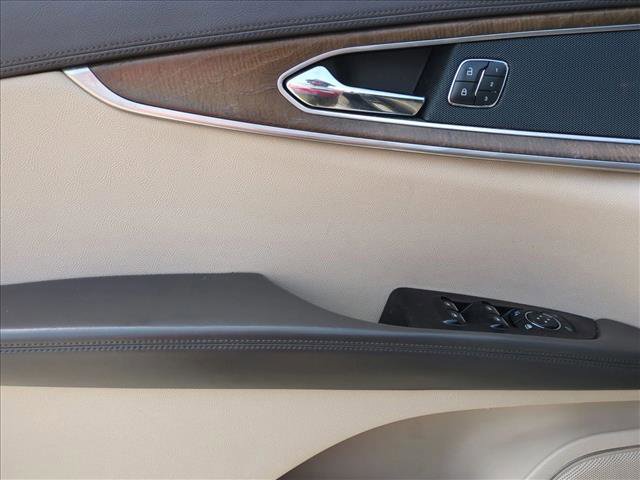 Used 2016 Lincoln MKX Select w/ Select Plus Package FWD image 9