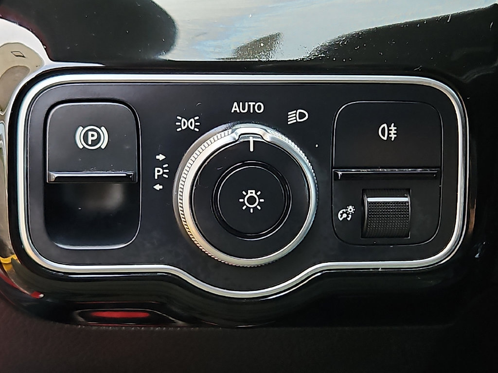 Used 2019 Mercedes-Benz A 220 4MATIC image 26