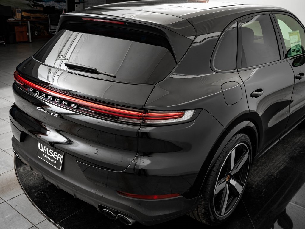 New 2026 Porsche Cayenne S image 21