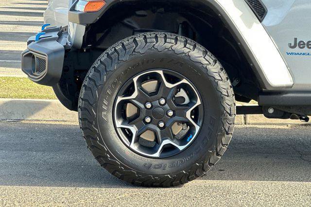 Certified 2023 Jeep Wrangler Unlimited Rubicon 4xe AWD/4WD image 26