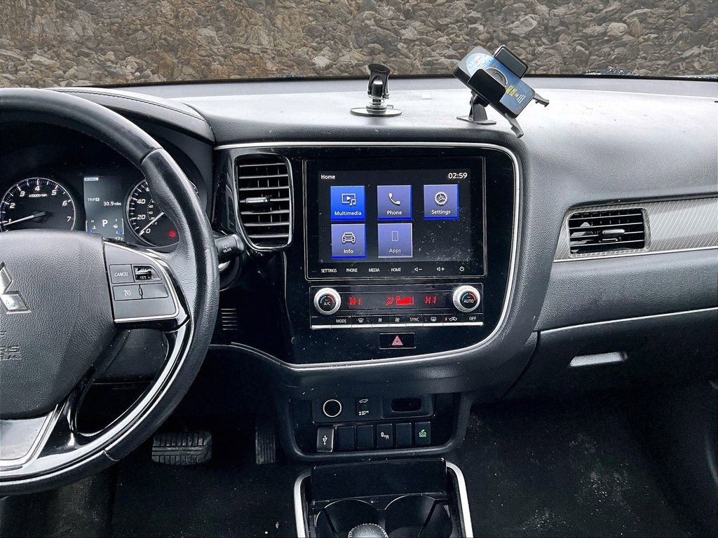Used 2020 Mitsubishi Outlander ES image 6