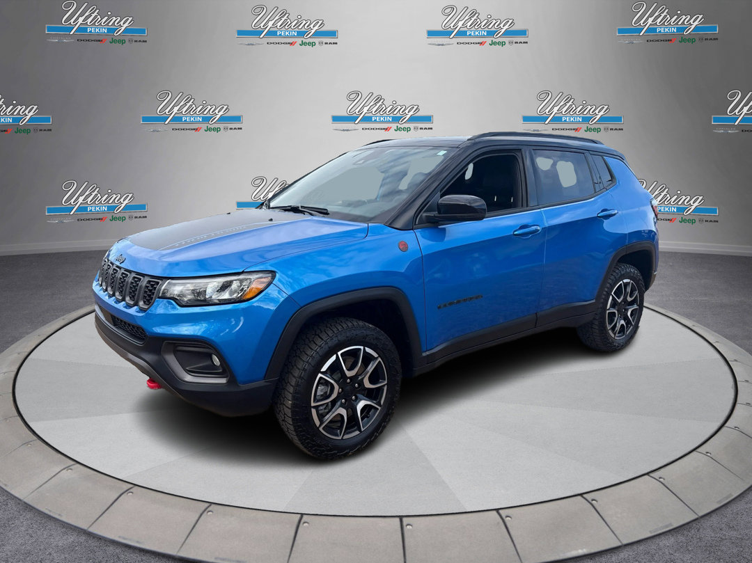 Used 2024 Jeep Compass Trailhawk image 7
