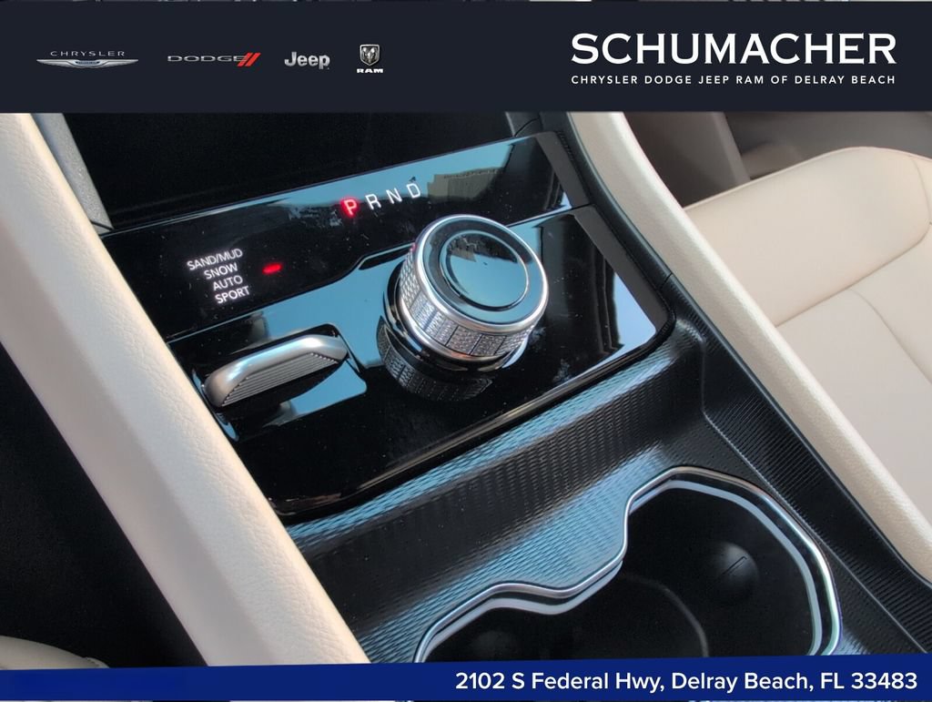 New 2025 Jeep Grand Cherokee Limited AWD/4WD image 12