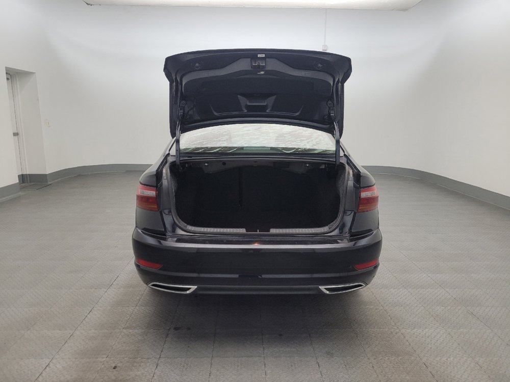Used 2019 Volkswagen Jetta R-Line FWD image 29
