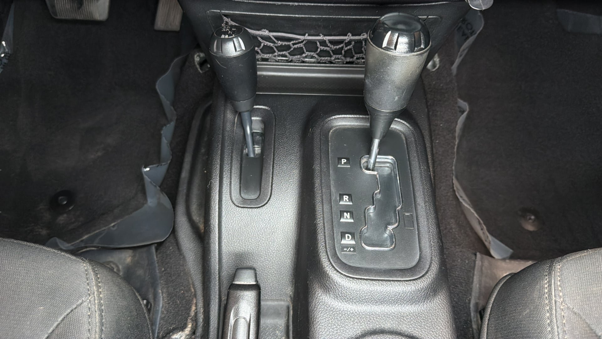 Used 2015 Jeep Wrangler Unlimited Sport AWD/4WD image 28