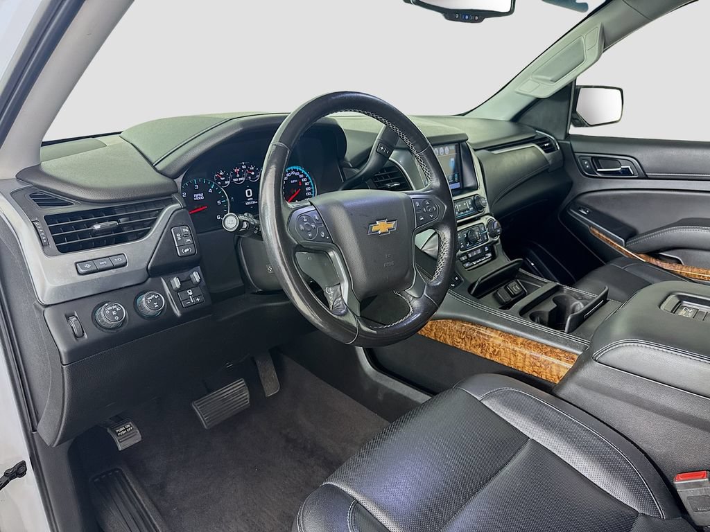 Used 2019 Chevrolet Suburban Premier AWD/4WD image 9