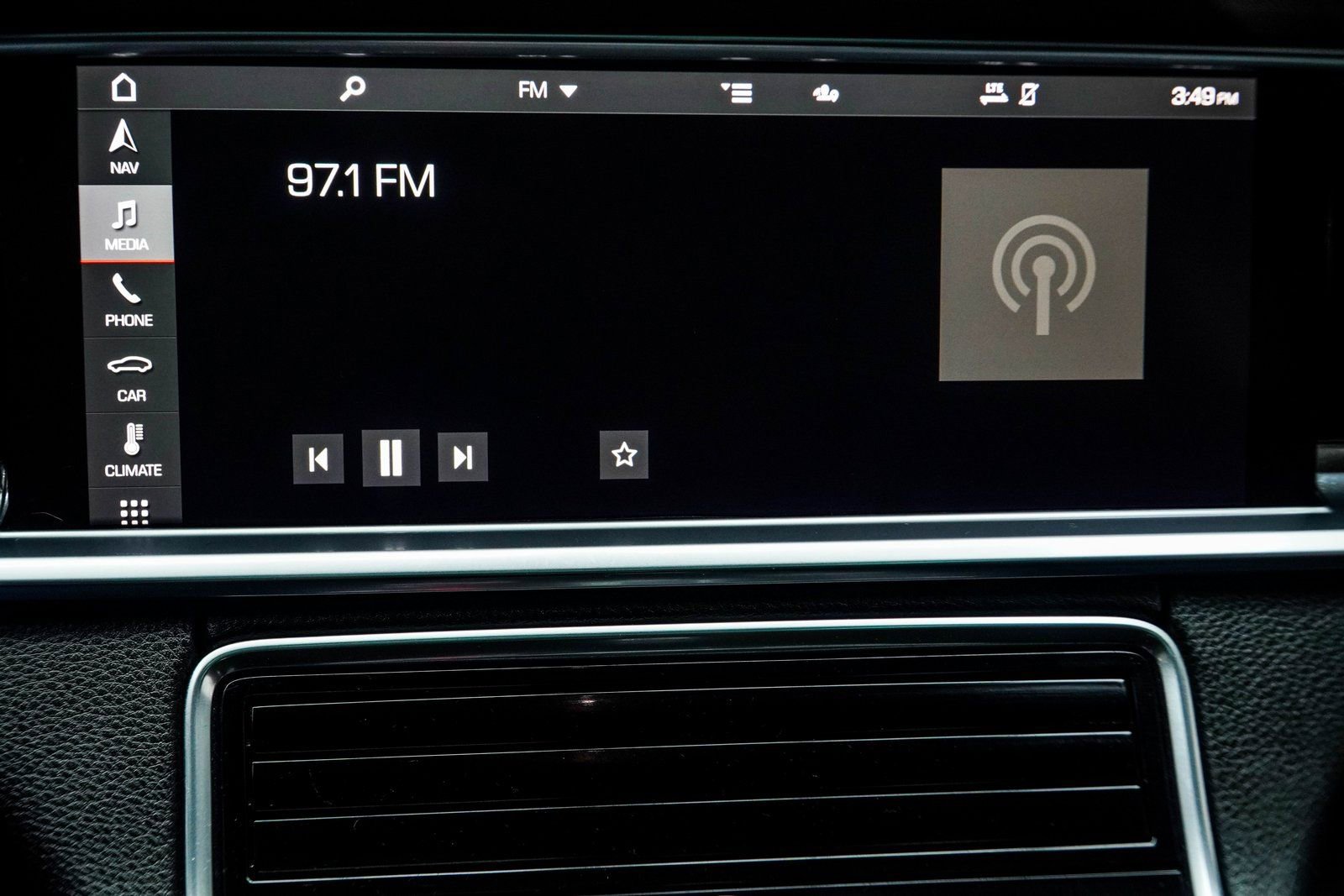 Used 2021 Porsche Panamera 4 image 29