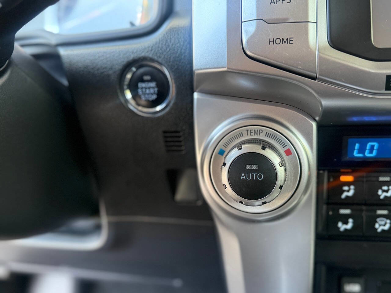 Used 2018 Toyota 4Runner Limited AWD/4WD image 19