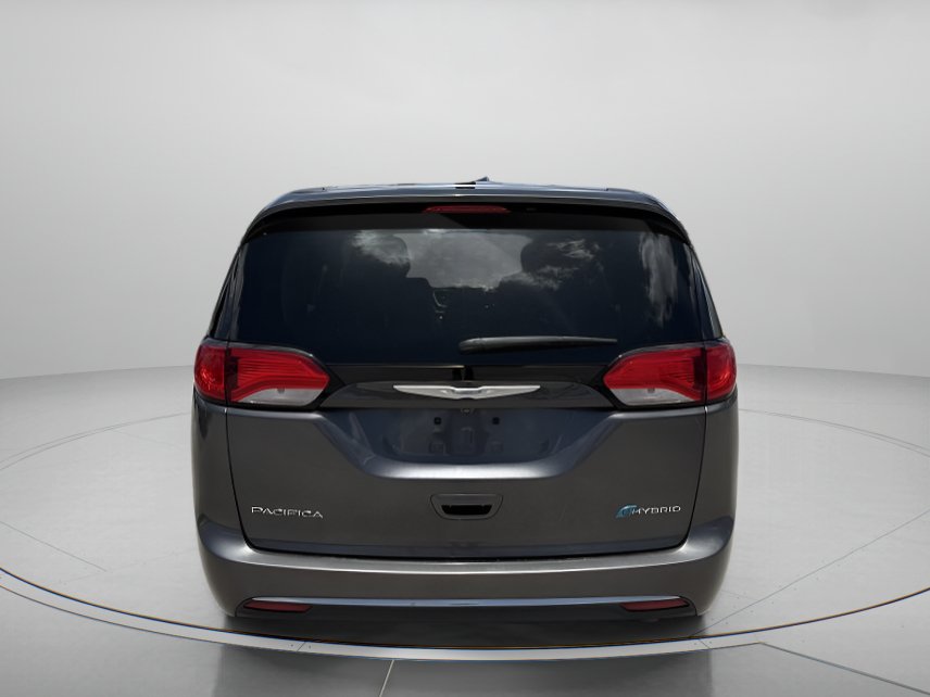 Used 2017 Chrysler Pacifica Touring Plus FWD image 4