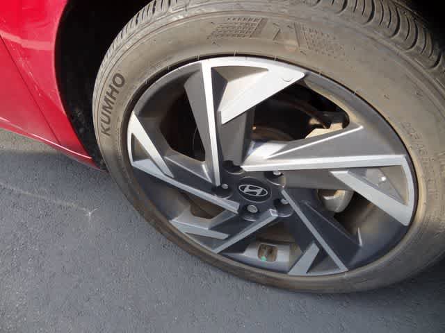 Used 2024 Hyundai Elantra SEL w/ Convenience Package FWD image 16