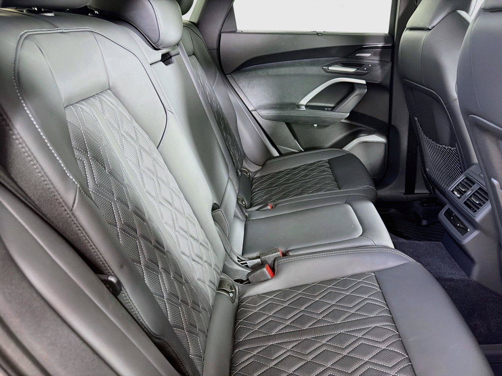 Used 2025 Audi SQ5 Premium Plus AWD/4WD image 24