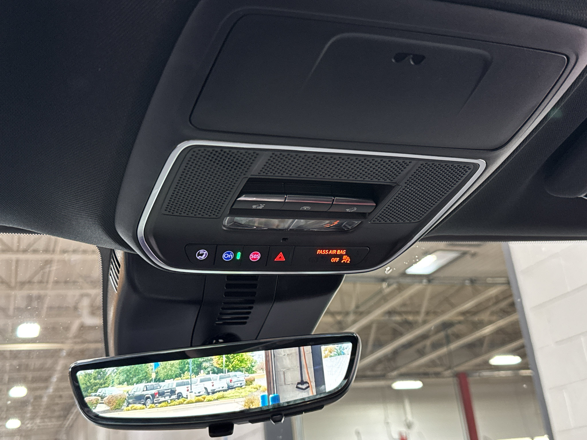 Used 2026 Chevrolet Traverse RS w/ LPO, Floor Liner Package AWD/4WD image 42