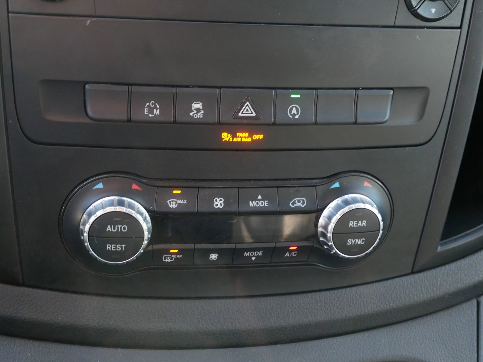 Used 2016 Mercedes-Benz Metris Passenger image 21