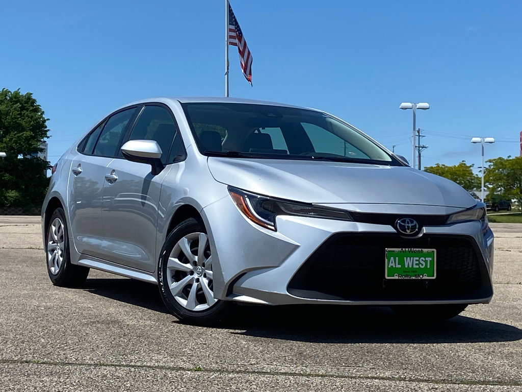 Used 2021 Toyota Corolla LE w/ Carpet Mat Package (TMS) FWD image 2