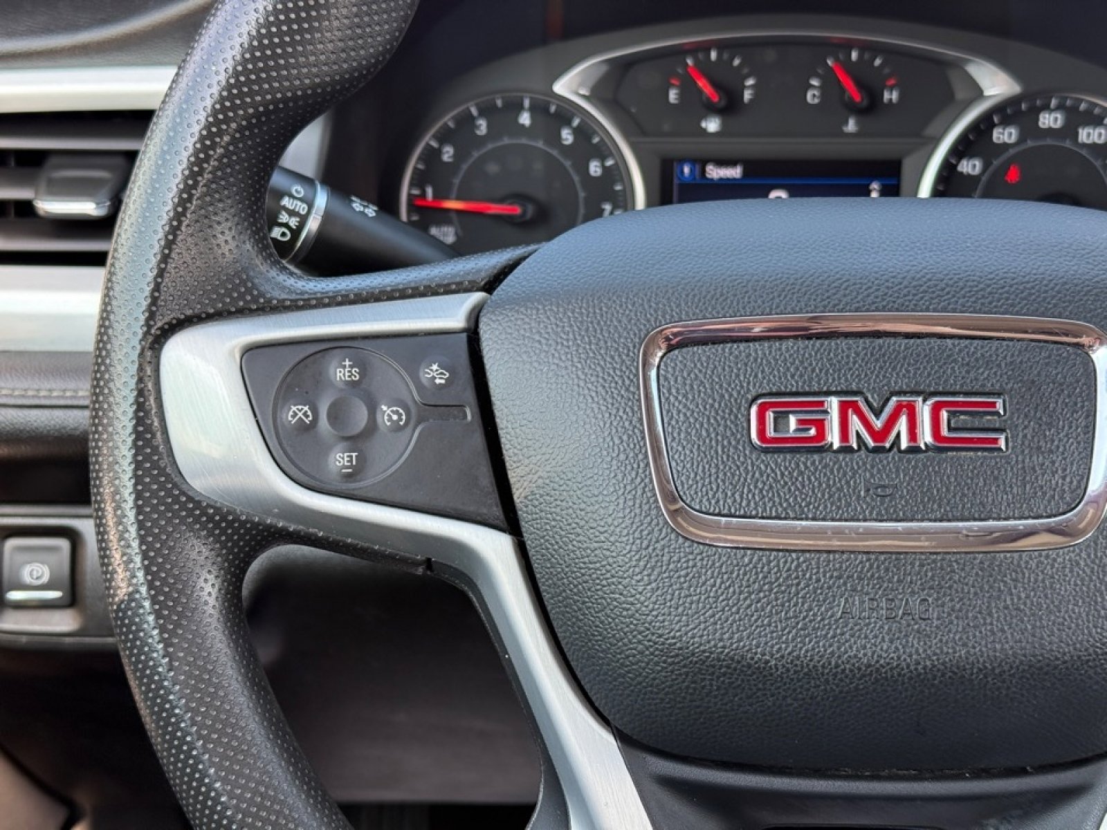 Used 2021 GMC Acadia SLE w/ GMC Pro Grade Package image 25