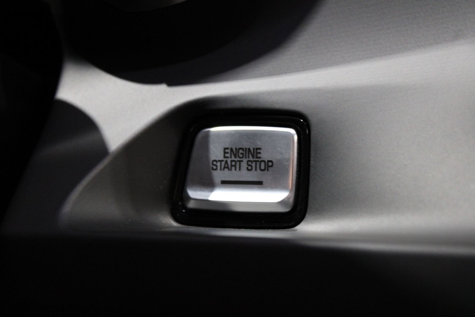 Used 2019 Chevrolet Camaro ZL1 RWD image 24