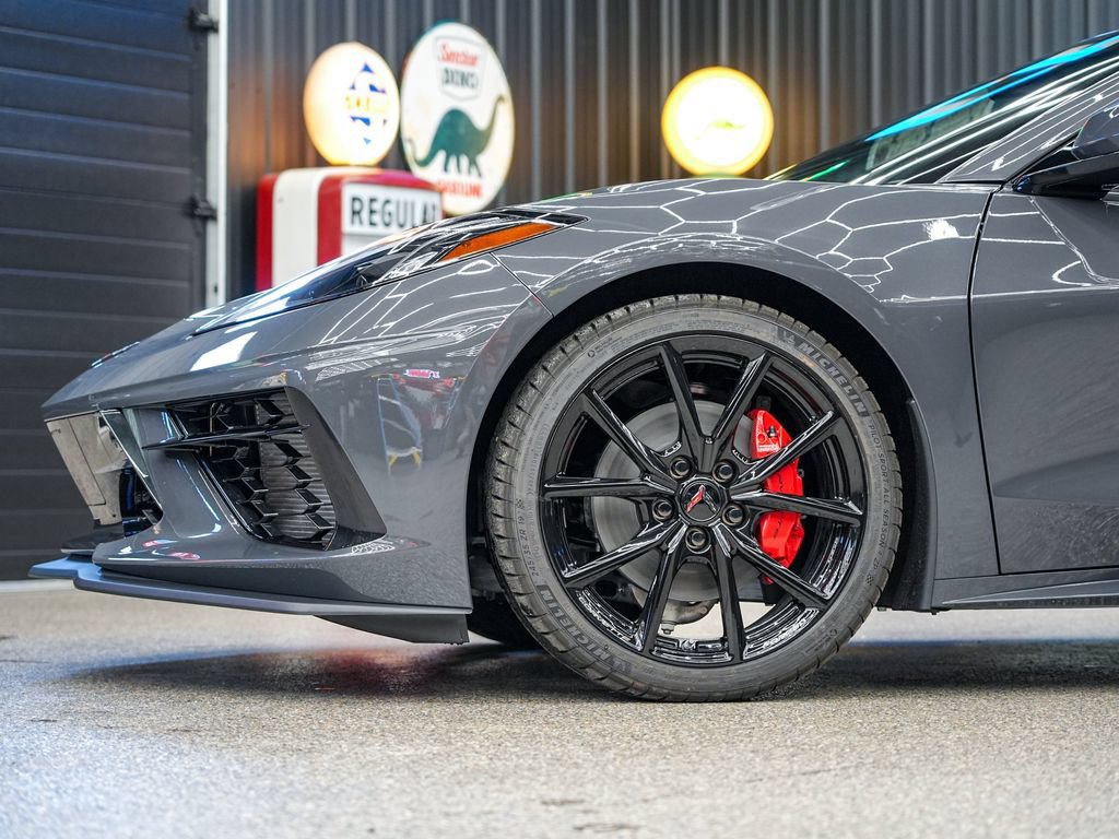New 2027 Chevrolet Corvette Stingray Convertible w/ Stealth Interior Trim Package RWD image 6