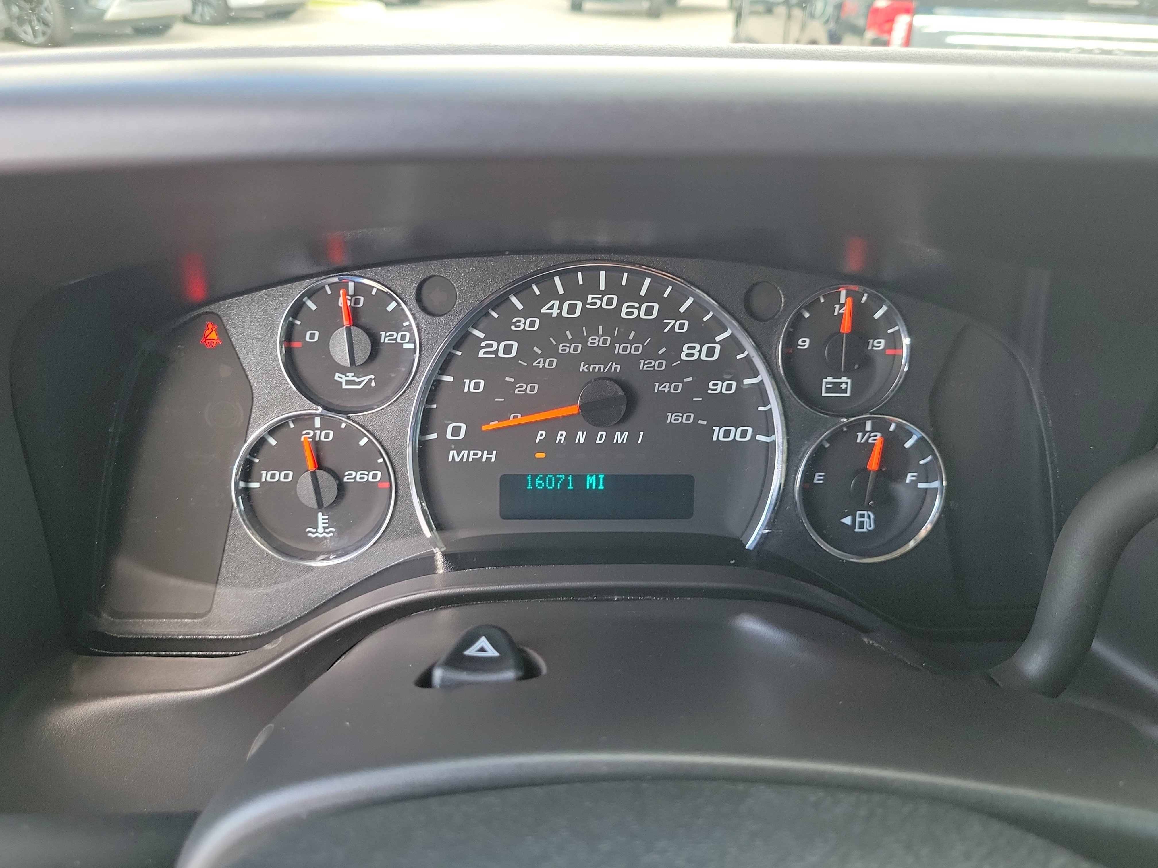 Used 2024 Chevrolet Express 2500 w/ Driver Convenience Package RWD image 30
