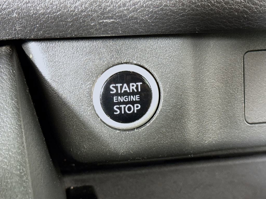 Used 2023 Nissan Rogue SV AWD/4WD image 28