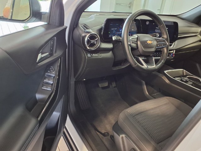 Used 2026 Chevrolet Equinox LT AWD/4WD image 7