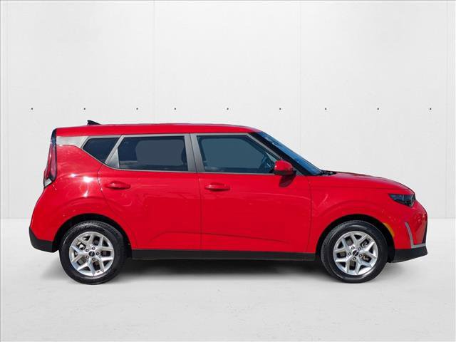 Used 2023 Kia Soul LX w/ LX Technology Package image 4