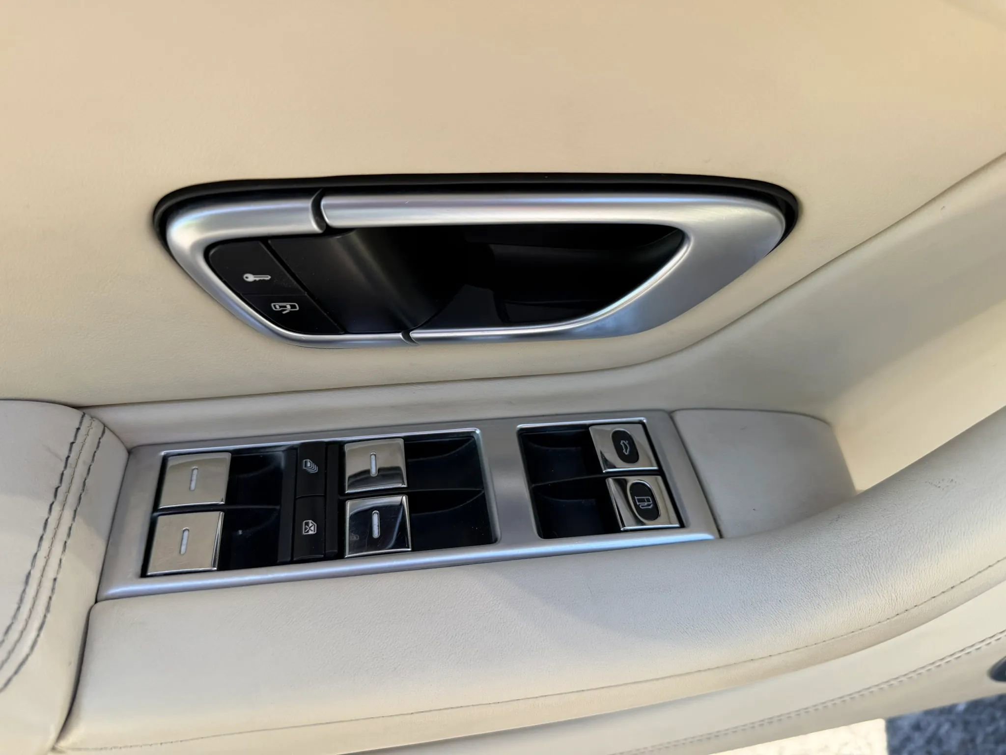 Used 2012 Bentley Continental GT AWD/4WD image 11