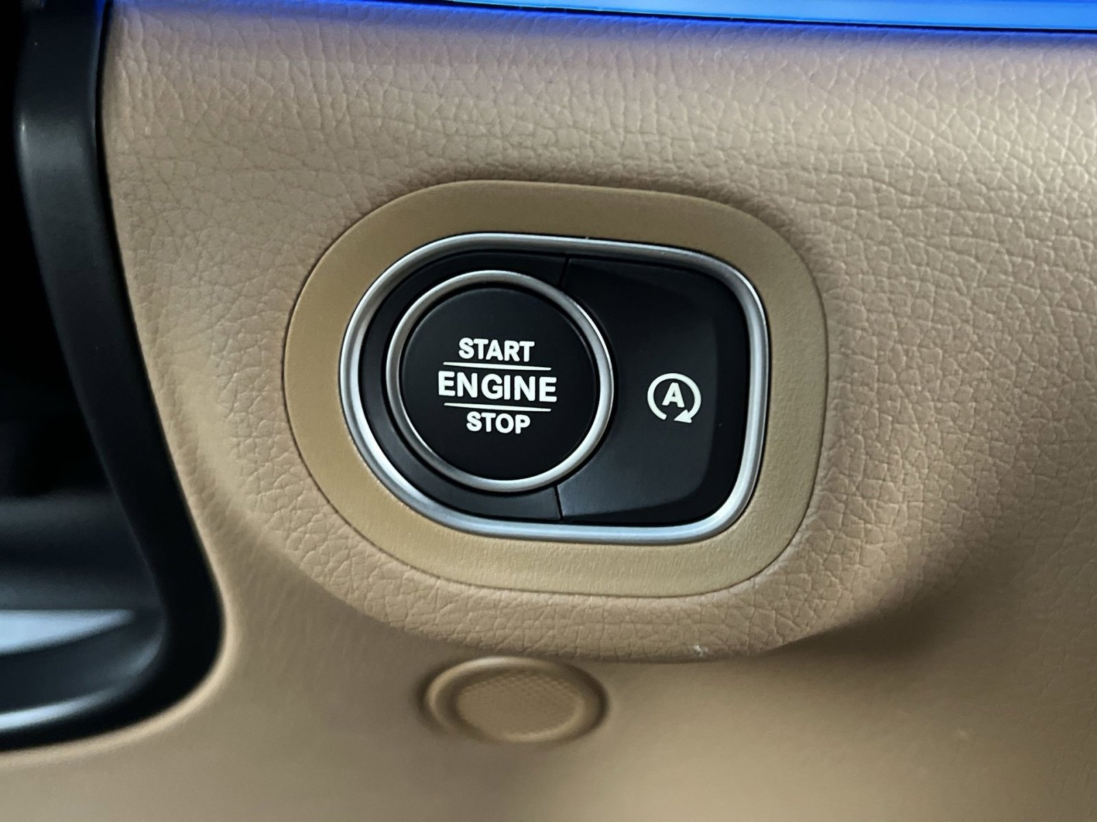 New 2026 Mercedes-Benz GLS 450 4MATIC image 32