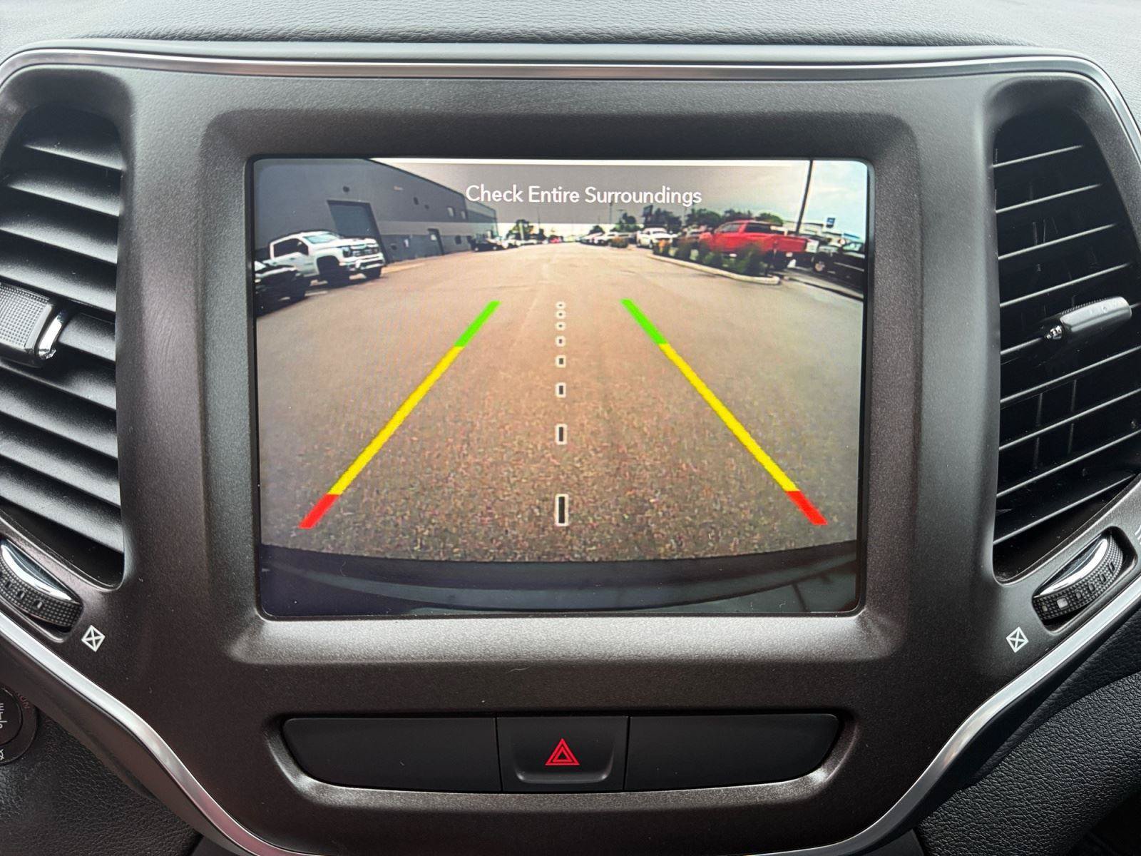 Used 2022 Jeep Cherokee Trailhawk w/ Sun & Sound Group AWD/4WD image 19