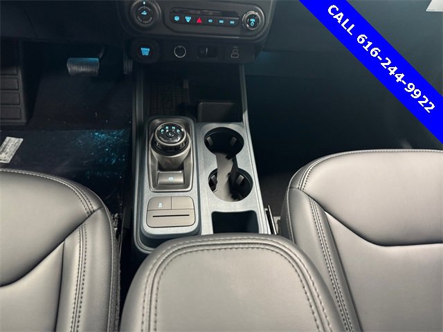 New 2025 Ford Maverick Lariat w/ Black Appearance Package image 13