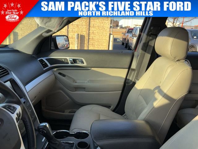 Used 2015 Ford Explorer XLT w/ Equipment Group 202A image 13