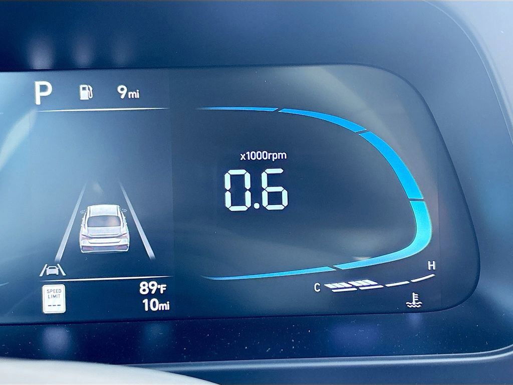 New 2025 Hyundai Elantra Sport image 12