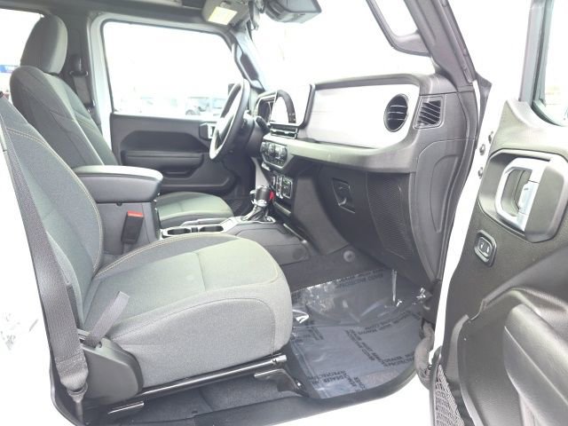 Used 2024 Jeep Wrangler Sport S image 38