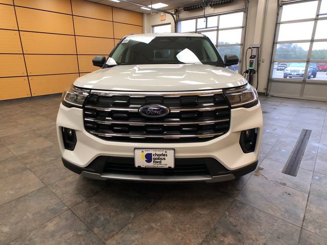 New 2026 Ford Explorer Active w/ Active Comfort Package AWD/4WD image 2