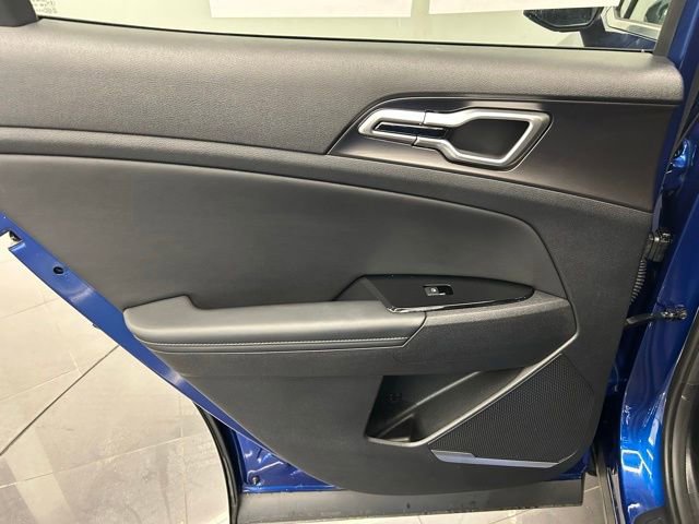 Used 2025 Kia Sportage EX w/ Premium Package image 24