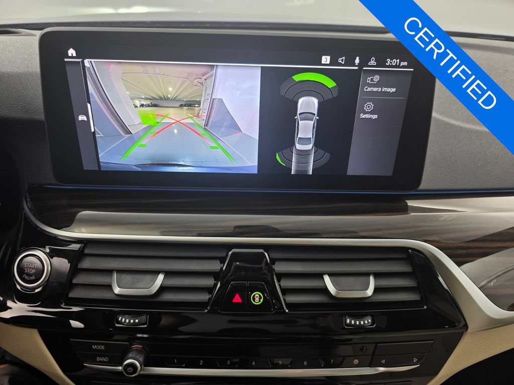 Used 2023 BMW 530e w/ Premium Package RWD image 22