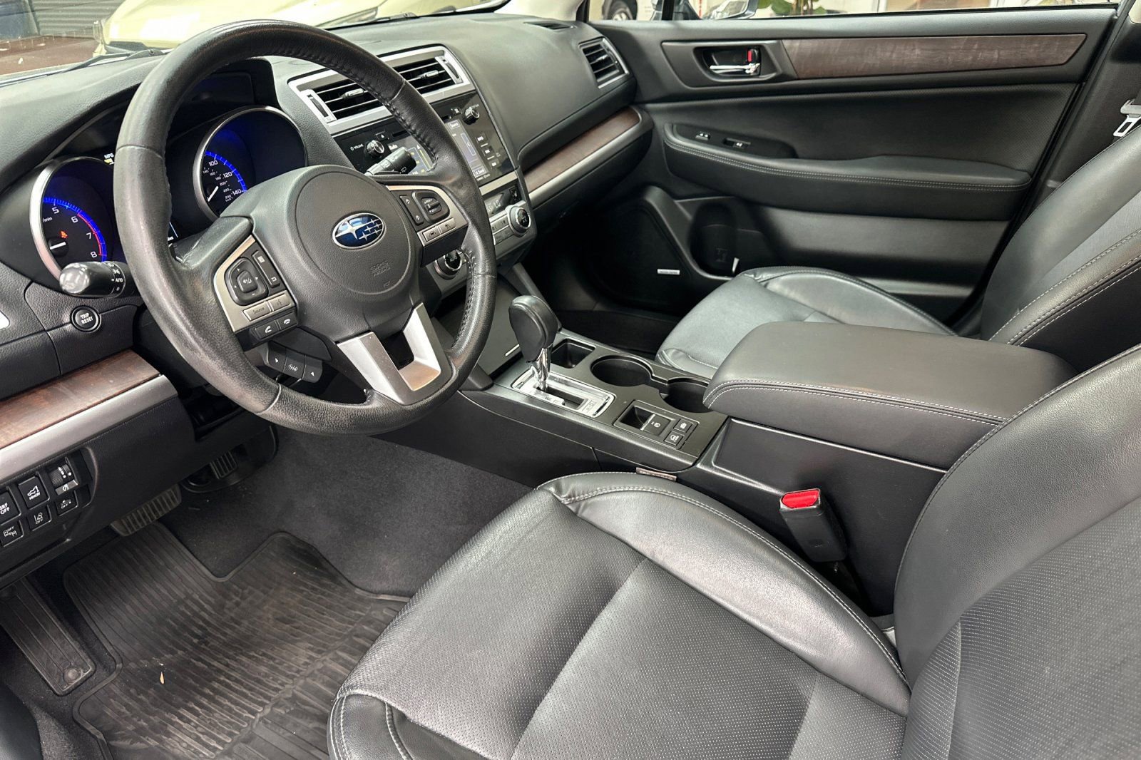 Used 2017 Subaru Outback 2.5i Limited AWD/4WD image 13