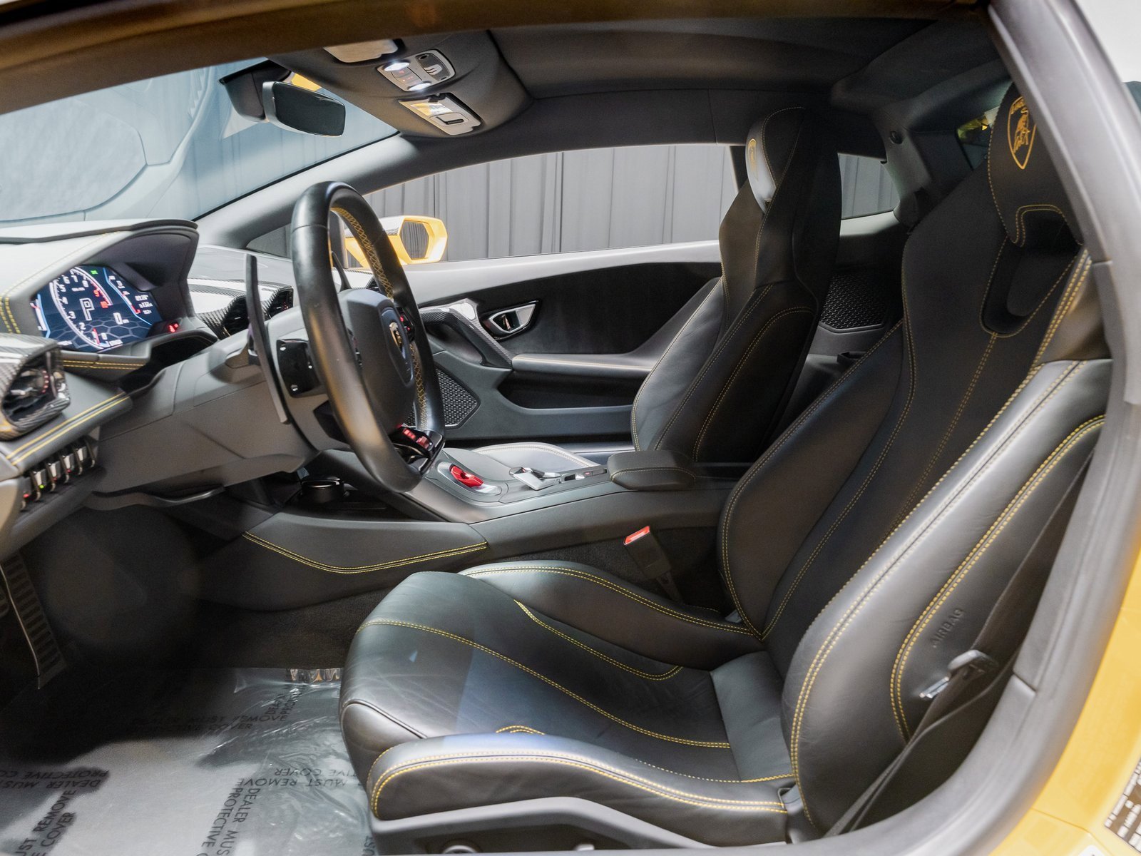 Used 2022 Lamborghini Huracan EVO image 45