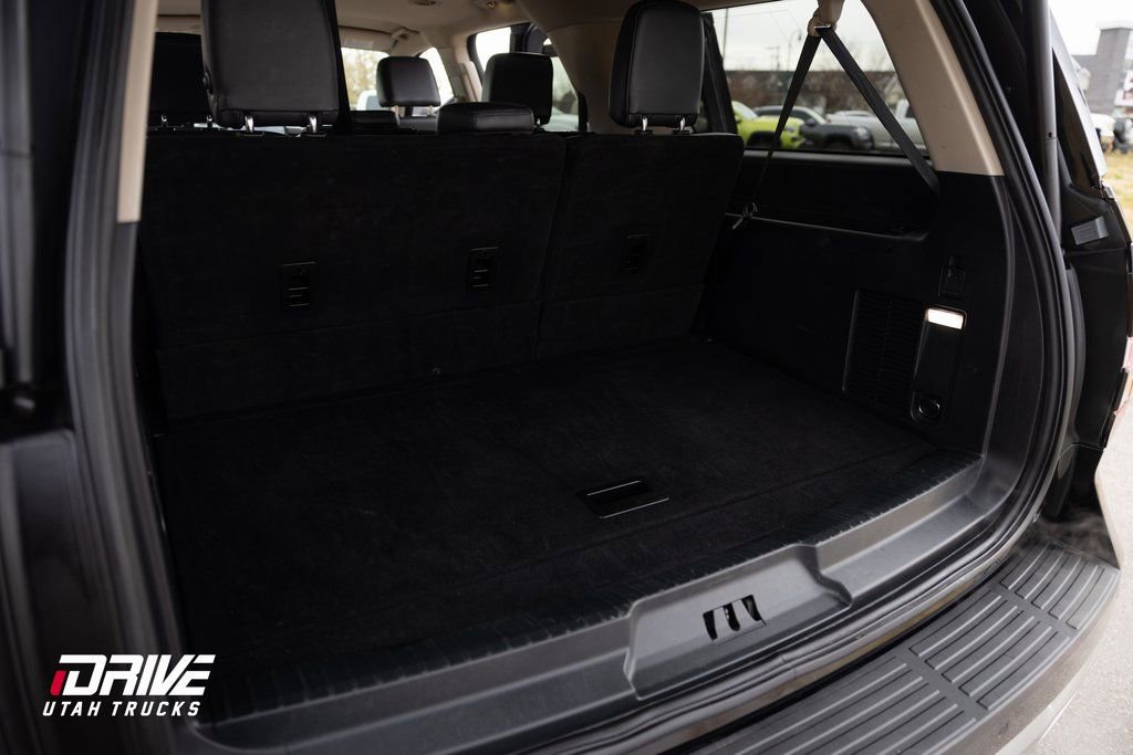 Used 2024 Ford Expedition Max XLT image 16