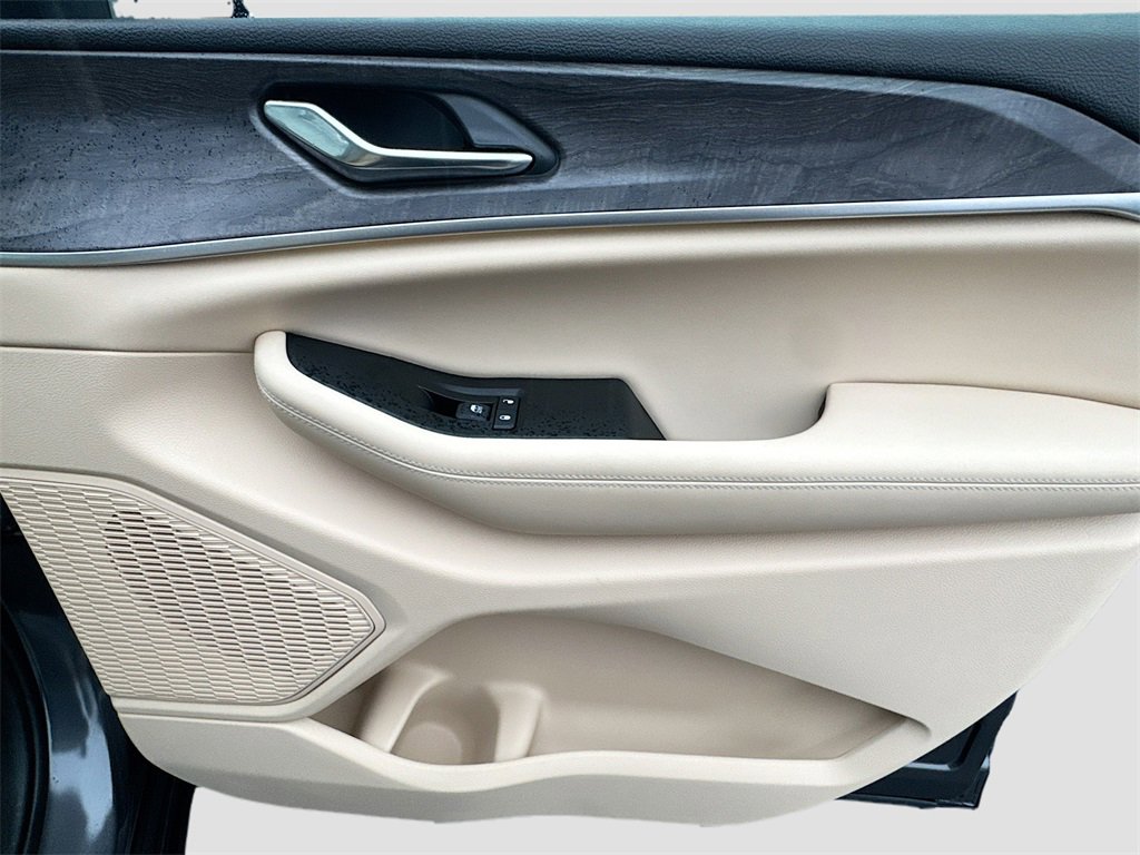 Used 2024 Jeep Grand Cherokee Limited image 35