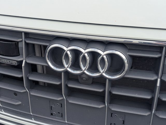 Used 2022 Audi Q8 Premium Plus w/ Premium Plus Package image 10